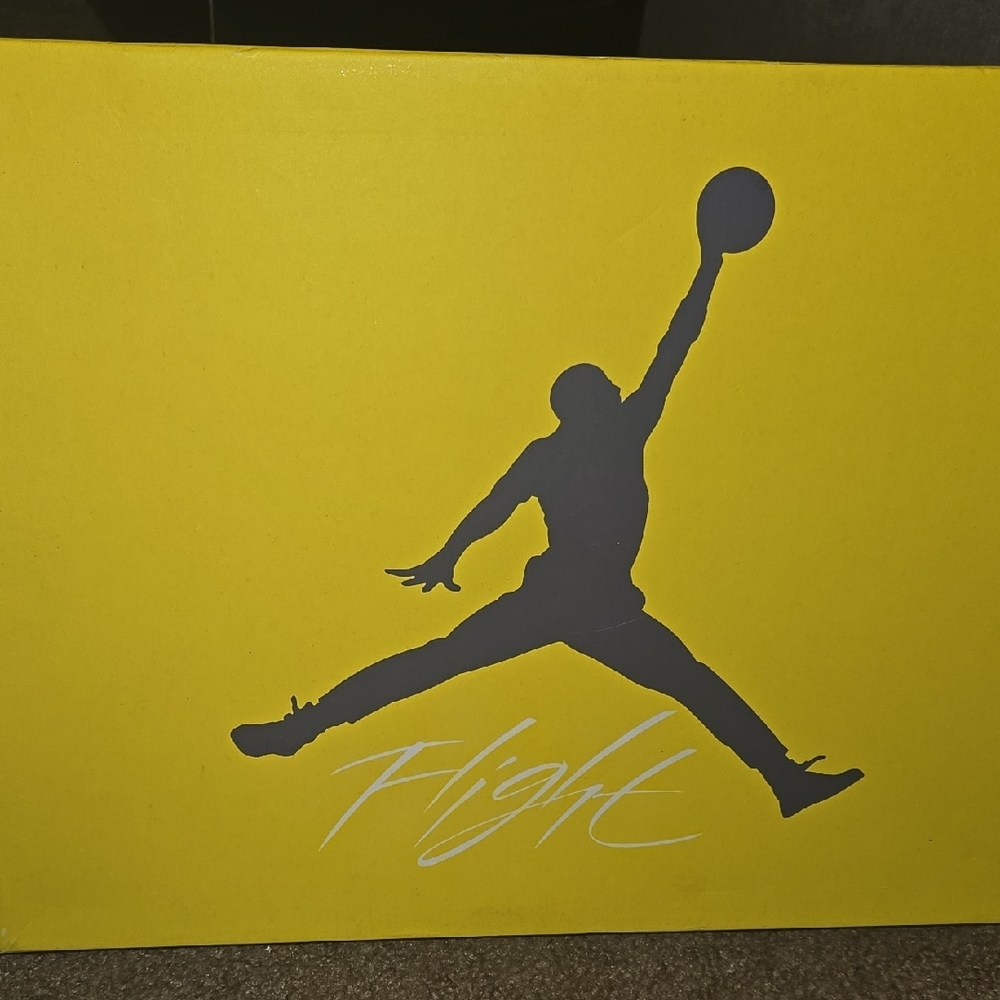 Jordan Yellow and Gray Athletic Shoes Retro Style - Picture 3 of 7